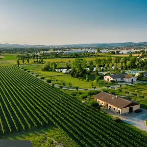http://valle-di-assisi-country-apartments.hotels-perugia.com