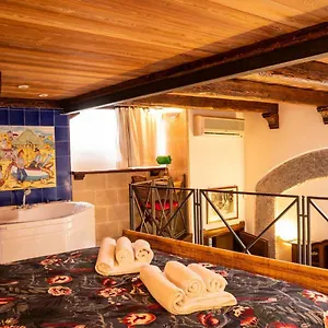  Apartament Piazza Del Gesu By Domusextra